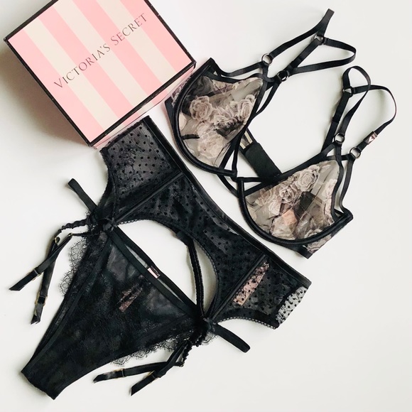 34DD/LARGE Victoria’s Secret black lingerie set